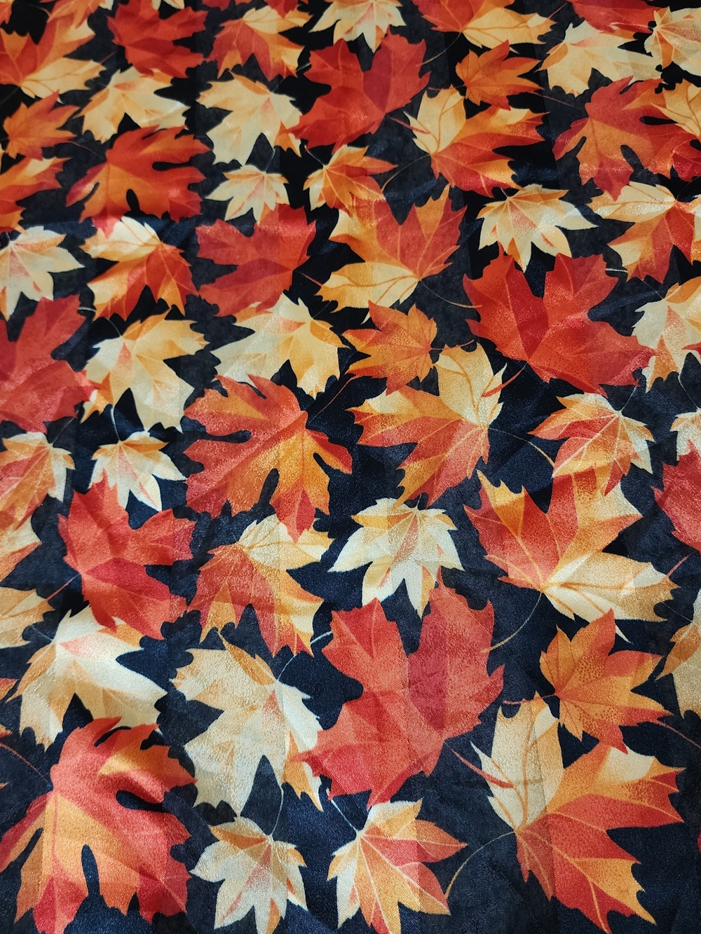 MAGENTA DESIGNS 2002 Vintage 34" Square Scarf Autumn Maple Leaf Fall Print